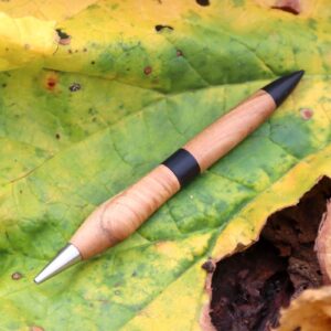 Kuglepen i ask med vimmer og ibenholt