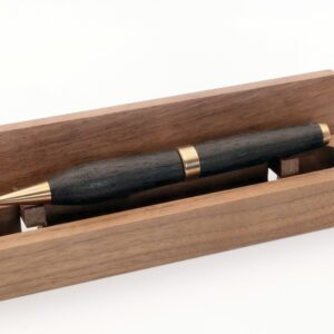 Kuglepen i moseeg og bronze