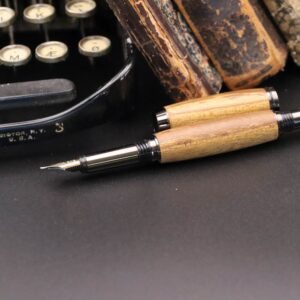 Fyldepen i Guldregn med Black Titanium dele