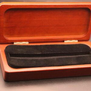 Penneæske i rødt træ - stor